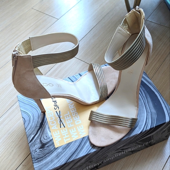 ALDO Suede Heels - Picture 1 of 6